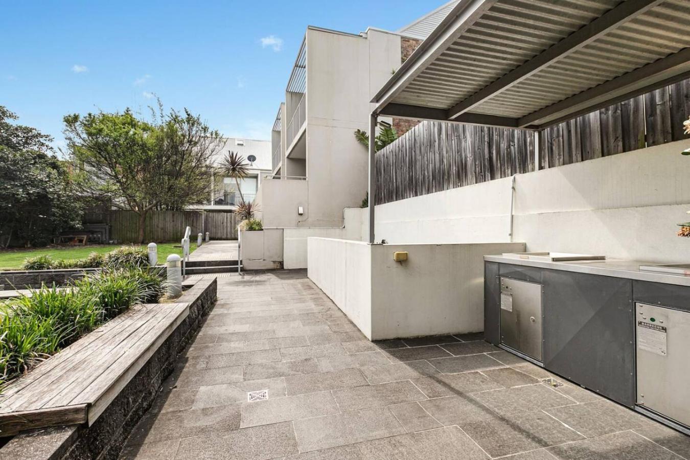 Apartment Urban Oasis In Waterloo With Private Balcony Sydney