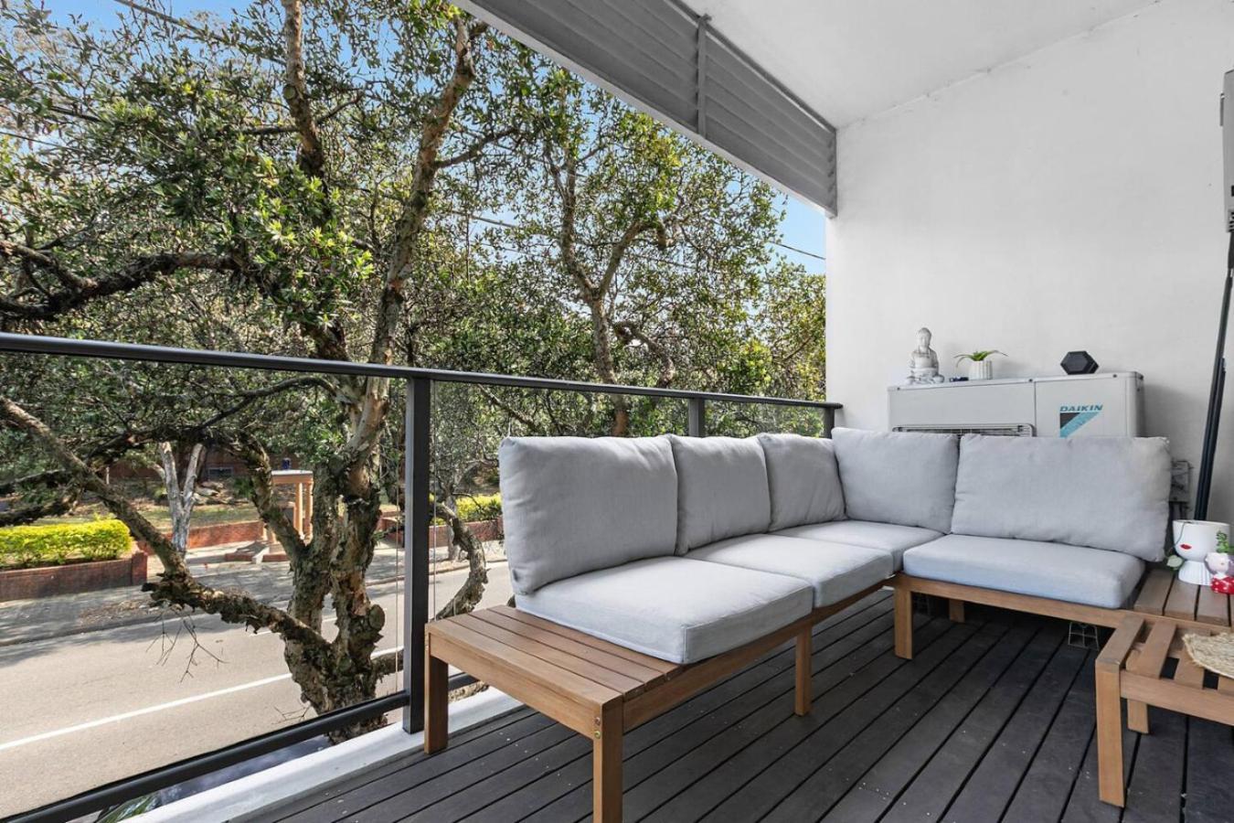 Urban Oasis In Waterloo With Private Balcony Sydney