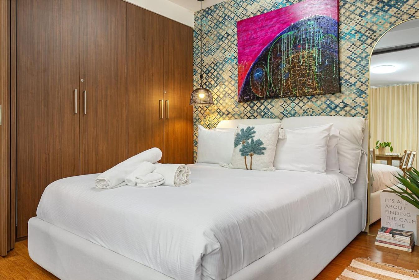 Urban Oasis In Waterloo With Private Balcony Apartment Sydney